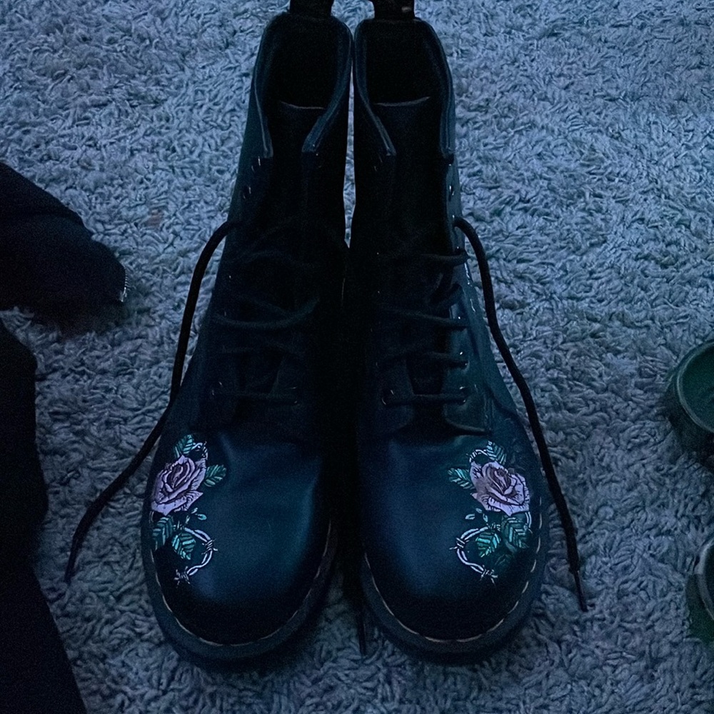 boot flowers